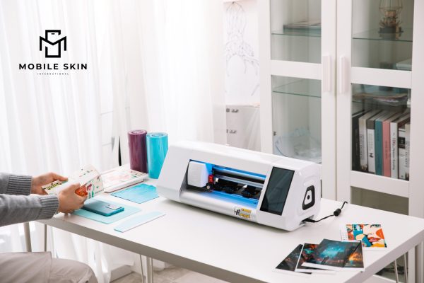 ماكينة تقطيع اسكرينات الموبايل - CS310