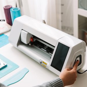 ماكينة تقطيع اسكرينات الموبايل - CS310